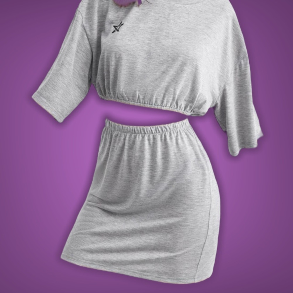 Casual T & Skirt Outfit
